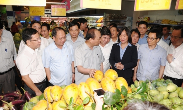 Thủ tướng Nguyễn Xuân Phúc khuyến khích mô hình của Co.opmart 